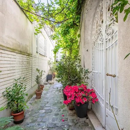 Appartamento Parisian Getaway For Two In Iconic Montmartre Neighborhood *